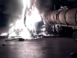 Pipa se incendia tras chocar con un transporte de pasajeros en Ecatepec
