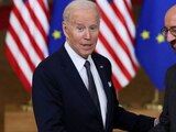 Biden, y el presidente del Consejo Europeo, Charles Michel, en una cumbre de líderes de la UE.