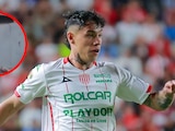 Emilio Lara se cayó a la fosa del Estadio Corregidora en el Querétaro vs Necaxa.