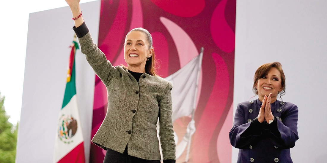 La Presidenta Claudia Sheinbaum y la gobernadora de Tlaxcala, Lorena Cuéllar, ayer.
