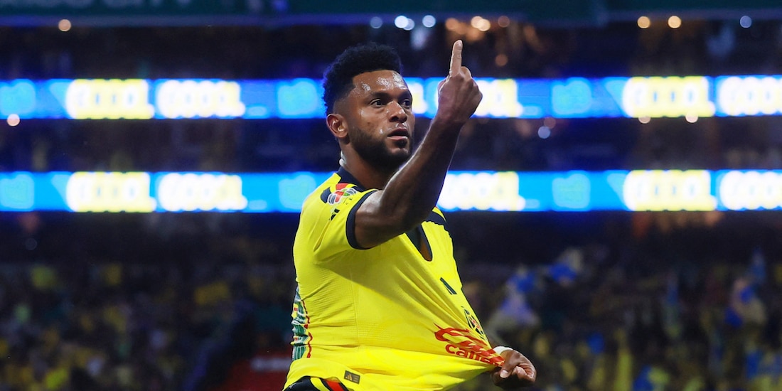 Miguel Borja celebra un gol ante Chivas con el América en el clásico nacional del Apertura 2026.