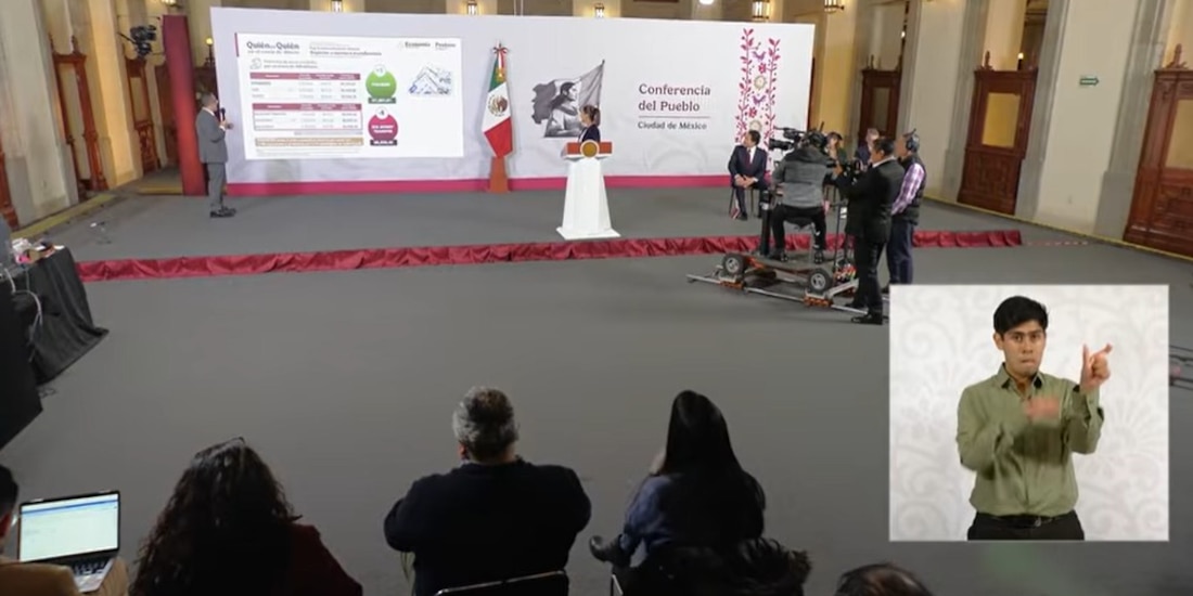 Conferencia en Palacio Nacional.