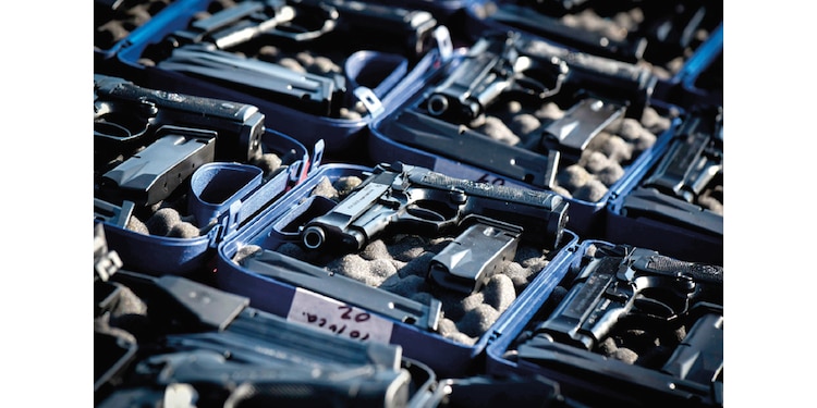 Armamento entregado a policías del Estado de México, en febrero.