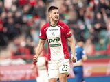 El cachorro celebra su anotación, ayer, en el futbol de Rusia.