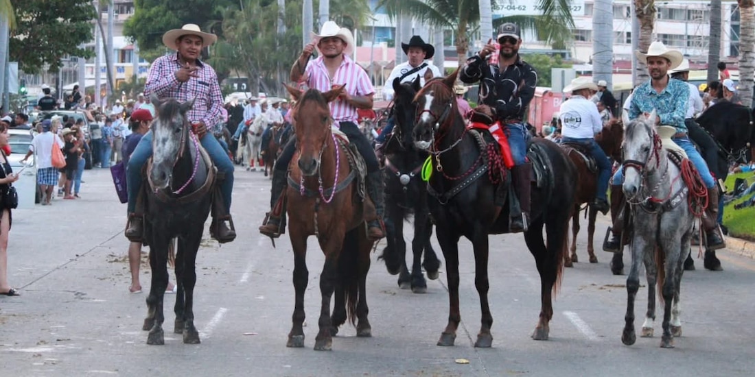 Se llevó a cabo en Acapulco la Cabalgata Nacional 2025 “Pasión Ganadera”.