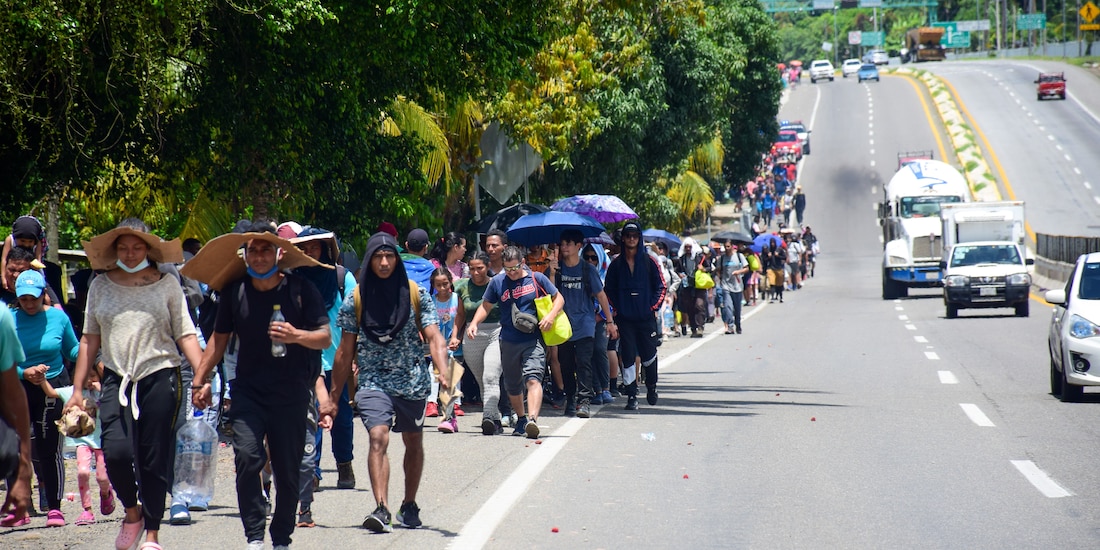 Los migrantes salieron de Tapachula rumbo al municipio de Huixtla.