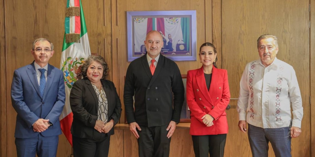 Evelyn Salgado se reúne con titular de SICT para definir etapas de obras en Guerrero.