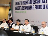 El Gobernador de Tamaulipas con autoridades de la Marina.
