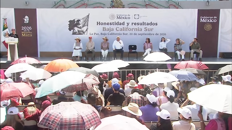 Sheinbaum encabezó el evento Honestidad y Resultados en Baja California Sur.