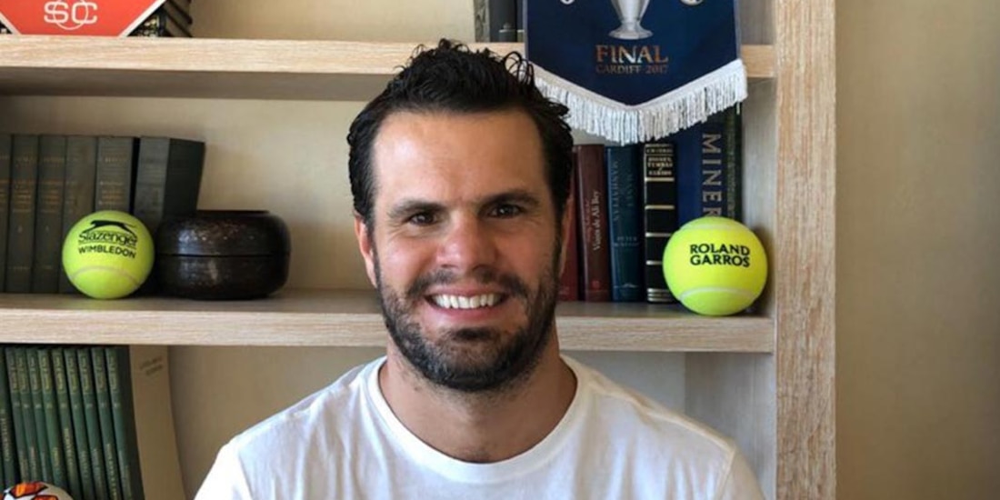 El periodista en una transmisión