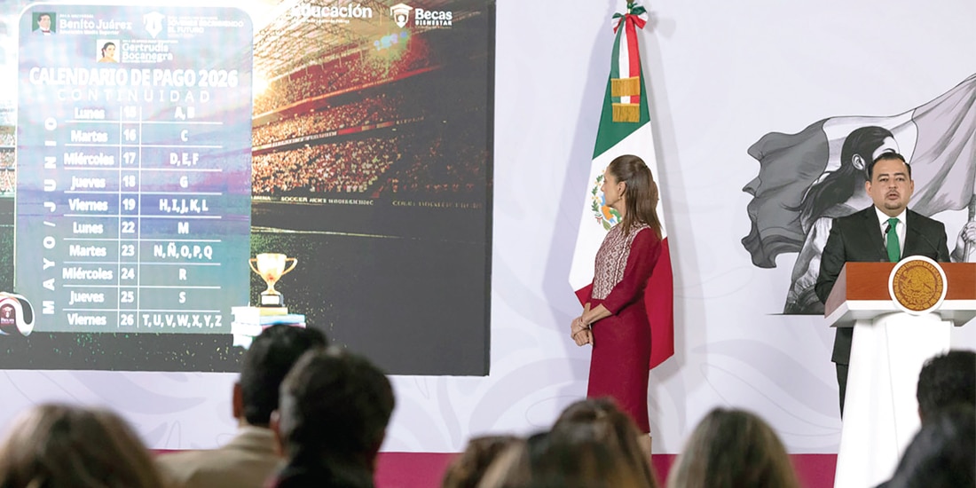 LA MANDATARIA federal y Julio César León, ayer, en conferencia.