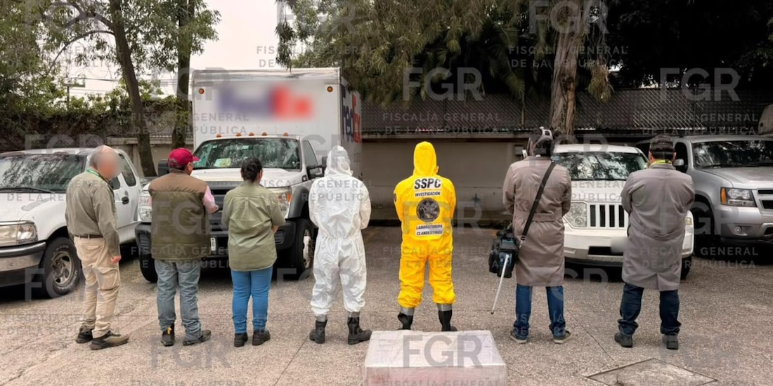 Autoridades aseguraron un cargamento de mercurio en una empresa de mensajería de la alcaldía Gustavo A. Madero, en CDMX.