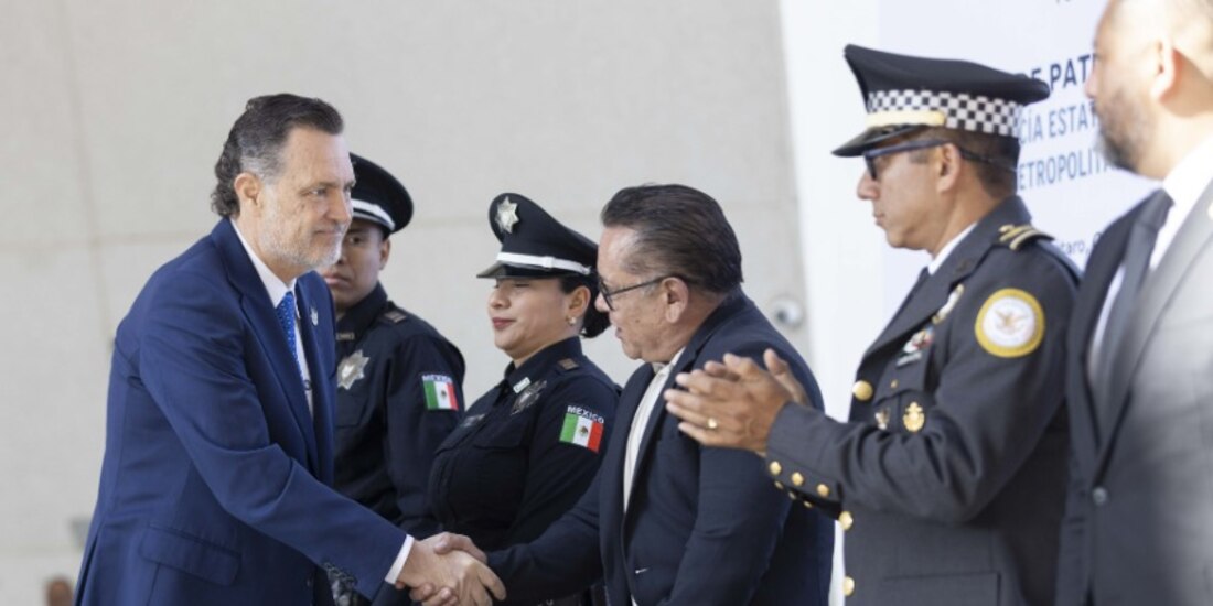 El Gobernador de Querétaro en acto oficial.