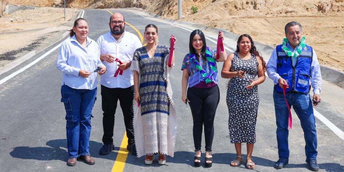 Evelyn Salgado inaugura la pavimentación de la segunda etapa del Camino Acapulco-El Veladero.