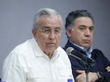 Al frente, Rubén Rocha Moya; detrás, Enrique Inzunza, en imagen de archivo.