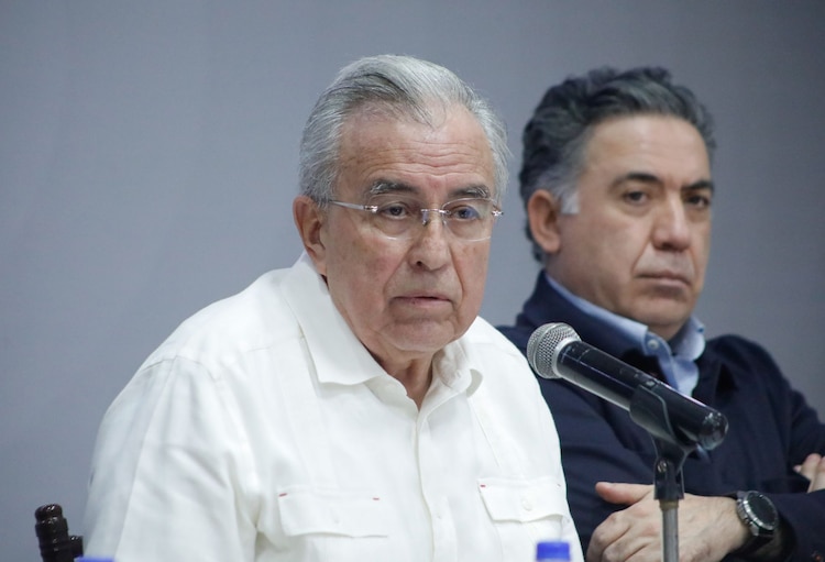 Al frente, Rubén Rocha Moya; detrás, Enrique Inzunza.