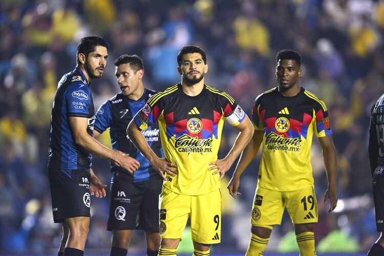 Henry Martín solo ha disputado seis partidos en esta temporada.