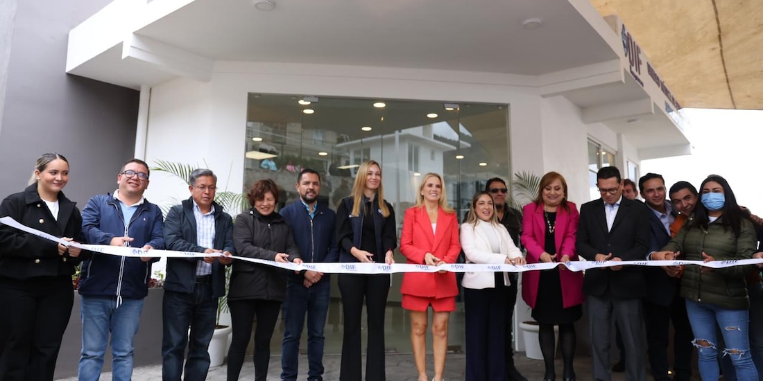 La presidenta municipal, Romina Contreras inauguró una Unidad Médica, en Huixquilucan.