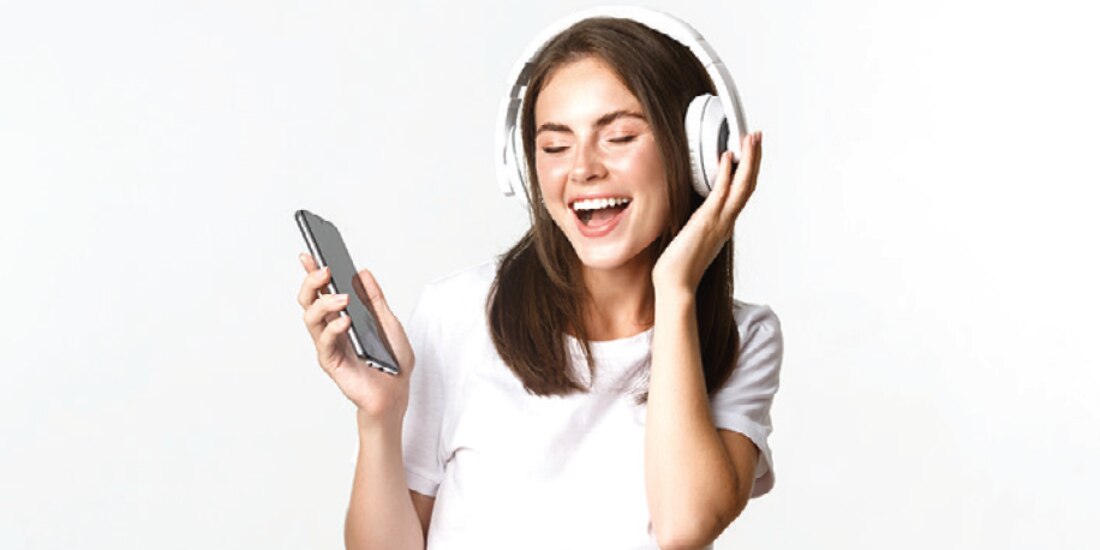 El mercado ofrece diversas opciones de audífonos para que disfrutes la música que más te gusta.