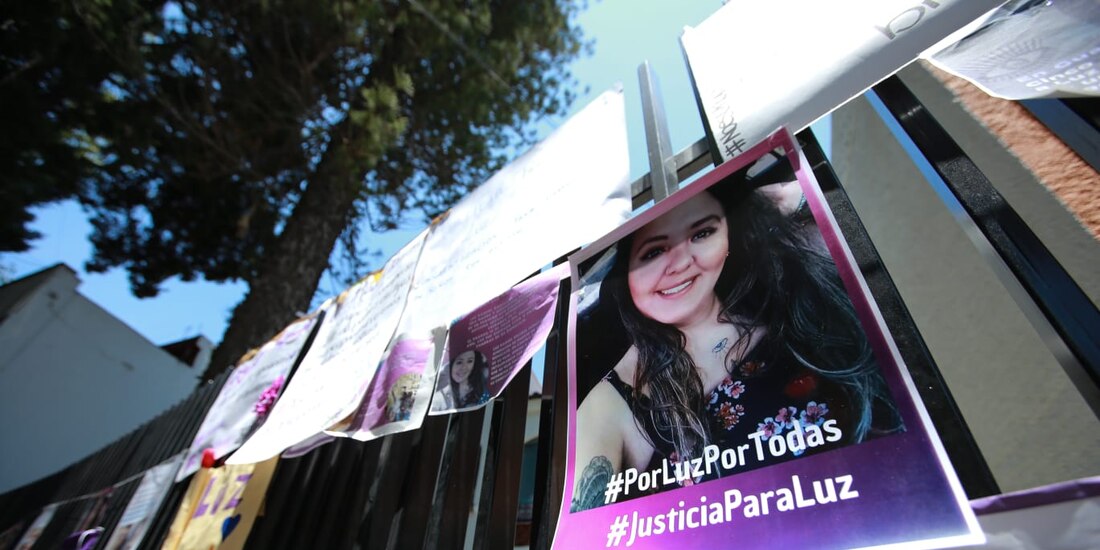 Colectivo "Yo Cuido México" protesta en CDMX por el feminicidio de Luz Raquel, asesinada en Zapopan.