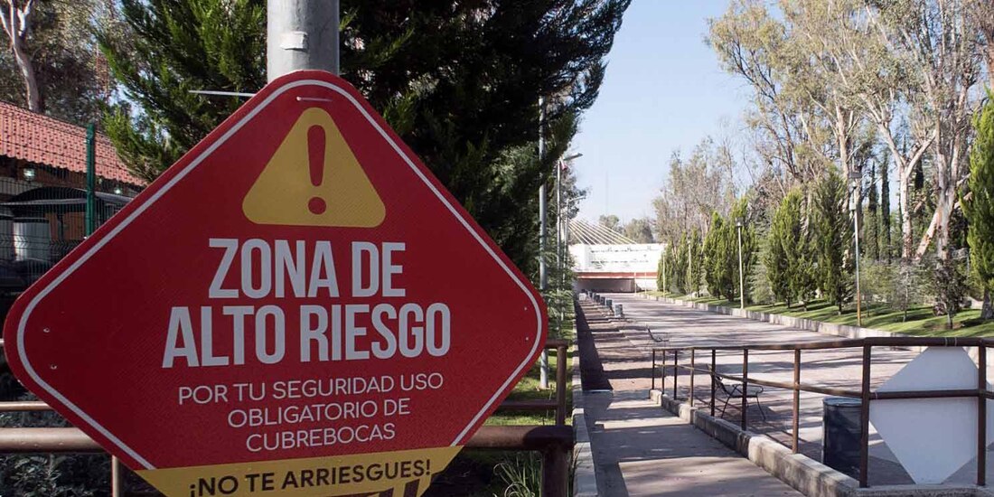 La entidad sigue en riesgo de contagios de COVID-19, por lo que retrocedió a semáforo rojo.