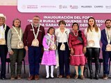 Delfina Gómez acerca su gobierno a mujeres rurales, indígenas y campesinas del Estado de México.