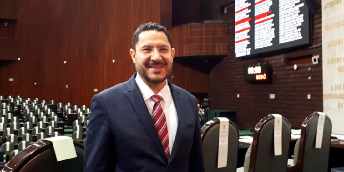 Se aprobó la licencia por tiempo indefinido al senador Martí Batres