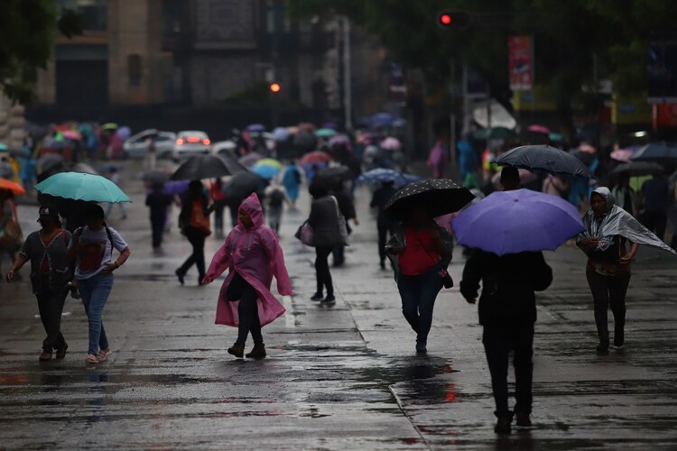 Prevén lluvias intensas y granizo en CDMX.