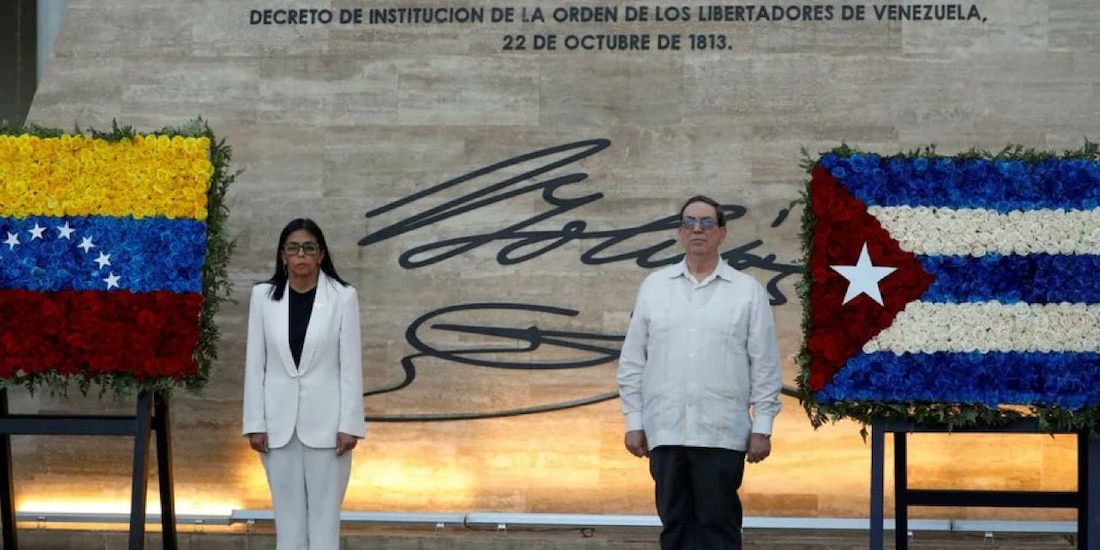 Cuba comienza a retirar personal de seguridad y salud en Venezuela