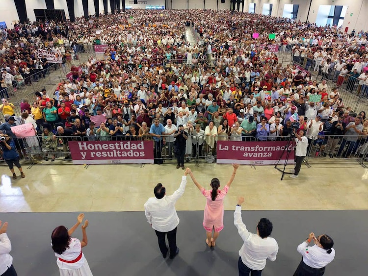 La Presidenta Claudia Sheinbaum Pardo junto al gobernador de Yucatán, Joaquín Díaz Mena, el 12 de septiembre de 2026.