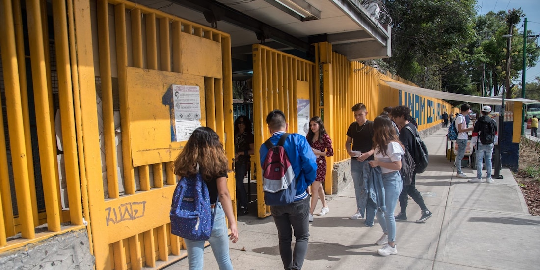 Suspenden actividades en el CCH Vallejo tras ingreso de encapuchados.