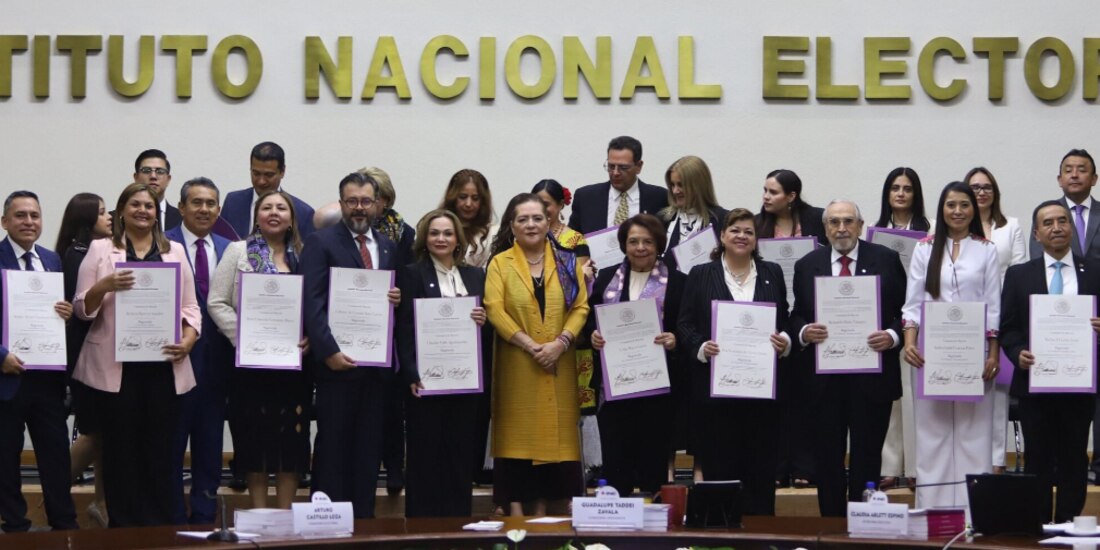 Los magistrados del TDJ y el TEPJF recibieron ayer constancias de mayoría.