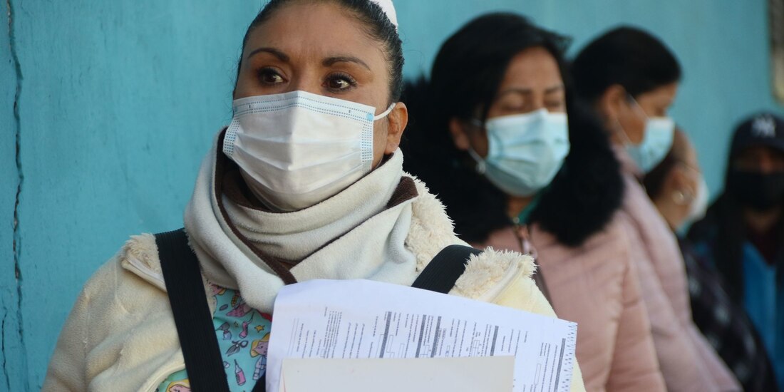 Legisladores de oposición señalan que aumento de contagios por Ómicron es indicio de cuarta ola