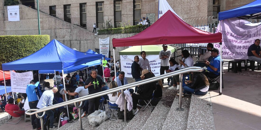 Protesta de trabajadores del PJ en la sede del CJF, el pasado 22 de agosto.