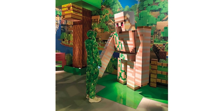 Llévalos a la Minecraft Experience, donde se la pasarán increíble.