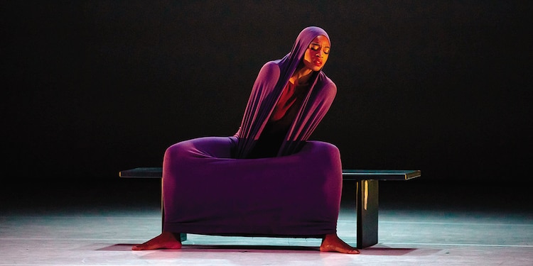 Solista en Lamentation, que inauguró la danza moderna.