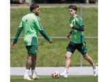 ALEXIS VEGA y Brian Gutiérrez en una práctica de México el 26 de mayo.
