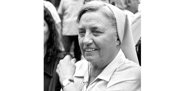 Anna Pelloni en la Marcha del 18F en Argentina.