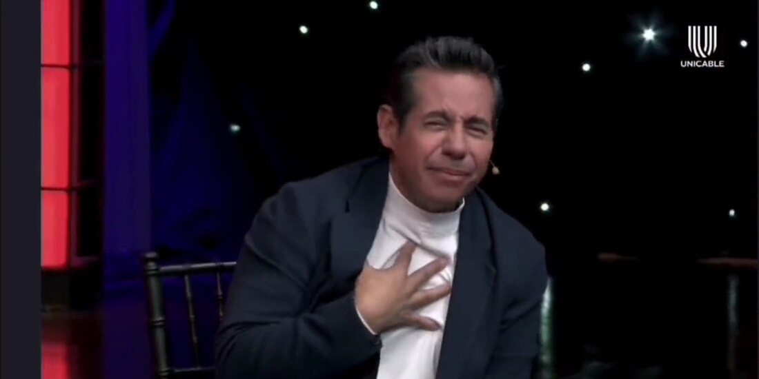 Yordi Rosado prueba patitas y mollejas de pollo y casi se vomita