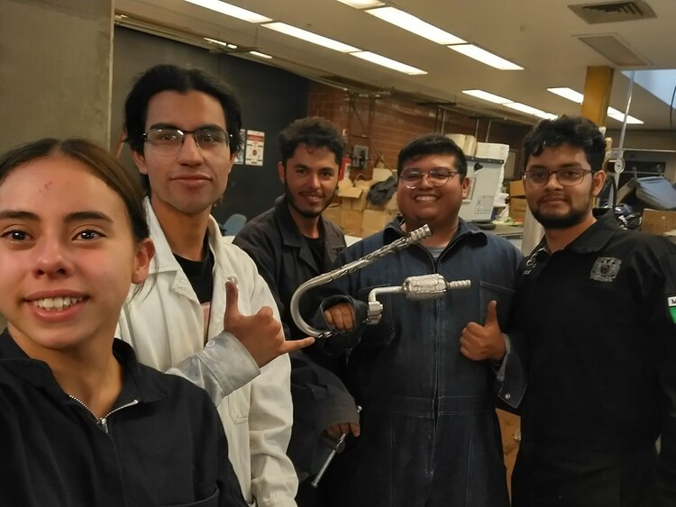 Equipo DZEC, que trabaja en prototipo de Mictlán.