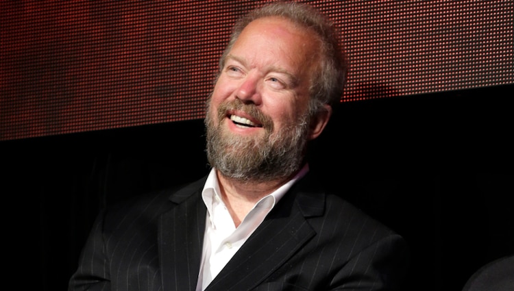 El compositor Don Schlitz aparece en la ceremonia de inducción al Salón de la Fama de los Compositores de Nashville en Nashville, Tennessee, el 7 de octubre de 2012.