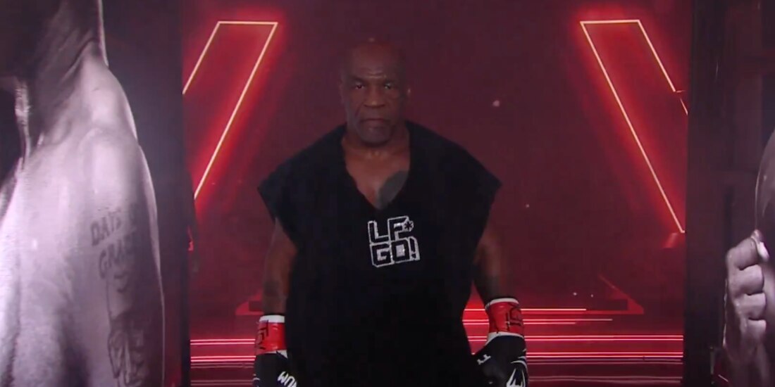 Mike Tyson tiene una sobria entrada en su pelea contra Jake Paul Foto: Captura de pantalla Netflix