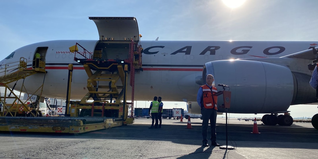 Llegan vacunas contra COVID a México