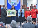 En la imagen el Rector de la UNAM y Olivia Salomón.