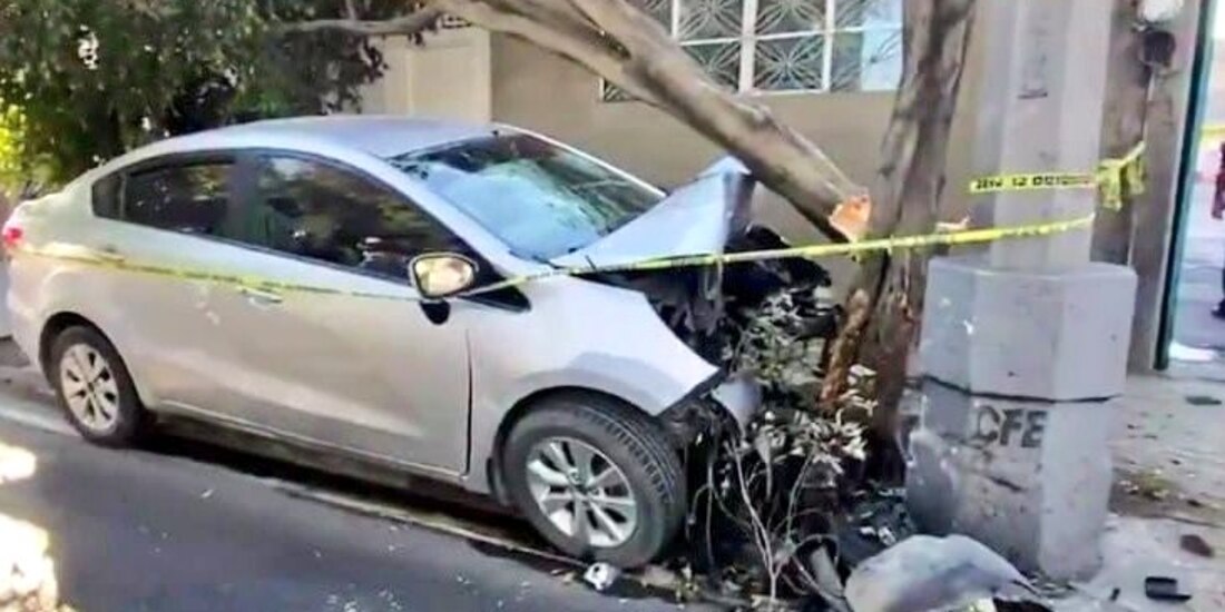 El conductor, de 28 años de edad, murió al instante