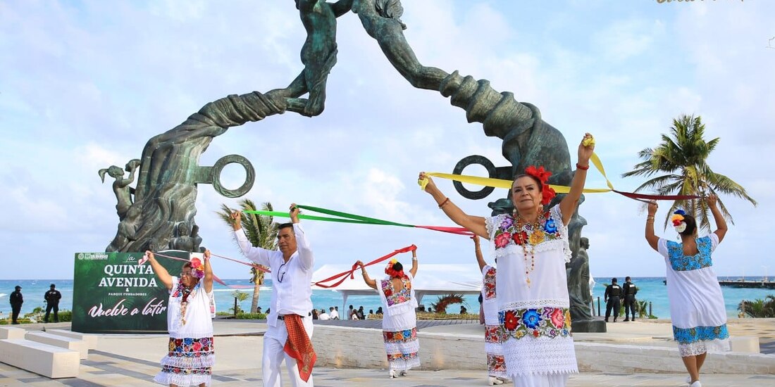 Playa del Carmen realizó la remodelación de la Quinta Avenida para reactivar la economía y atender mejor al turismo.