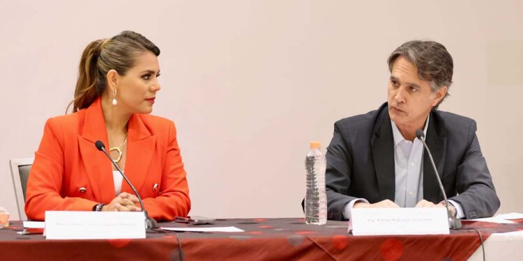 La gobernadora reinstaló el Consejo de Minería y anuncia la 35 edición de la Convención Minera Acapulco 2023.