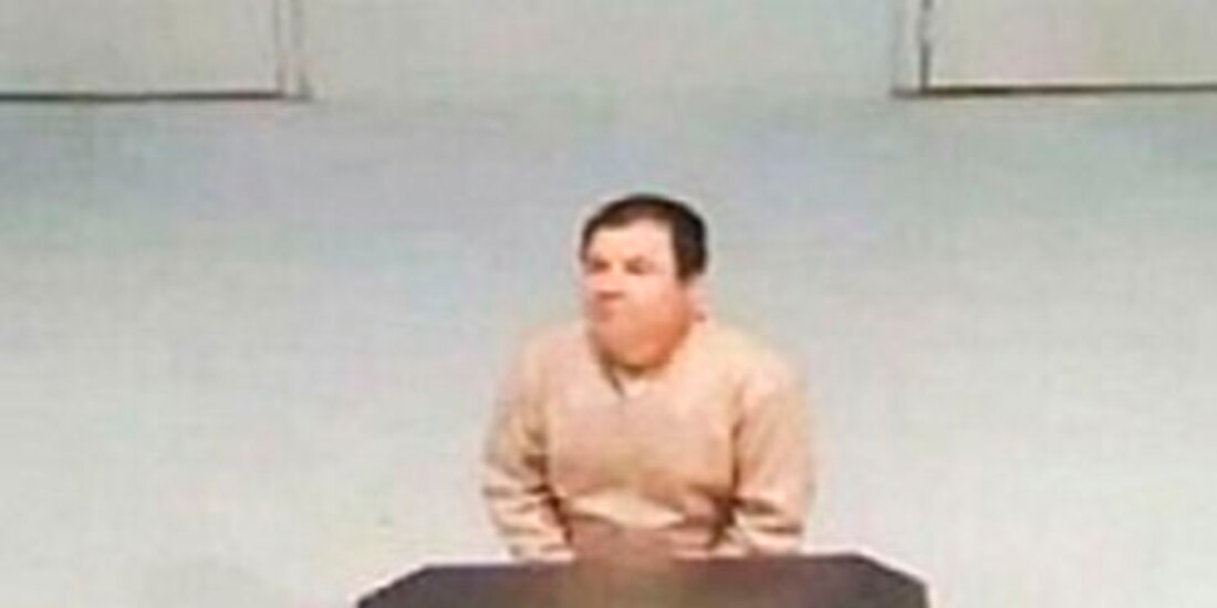 Abogados de Joaquín Guzmán Loera solicitaron un nuevo juicio y presentaron argumentos contra la cadena perpetua que se le impuso al narcotraficante mexicano. En la imagen, 'El Chapo' detenido