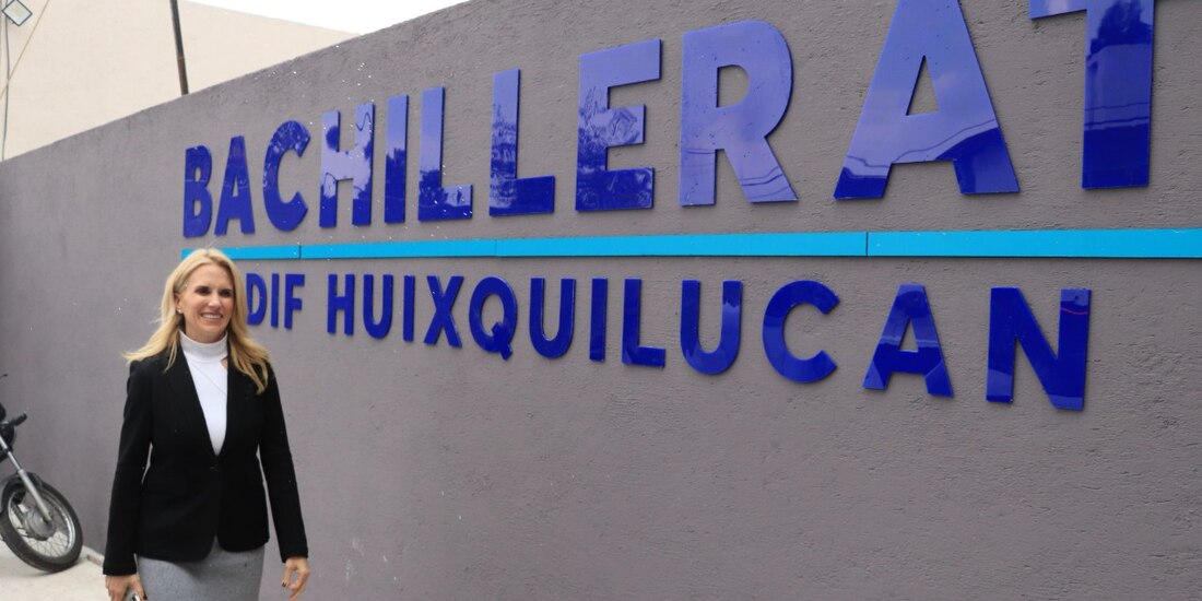 La alcaldesa Romina Conteras inauguró la preparatoria DIF Llano Grande para combatir rezago escolar en Huixquilucan.