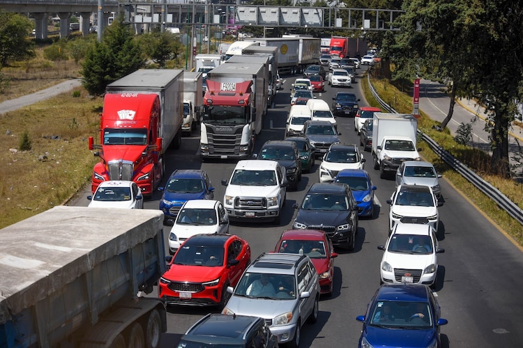 Transportistas y agricultores convocan a nuevo paro nacional para el 6 de abril; en imagen, aspecto de un bloqueo del 23 de marzo.
